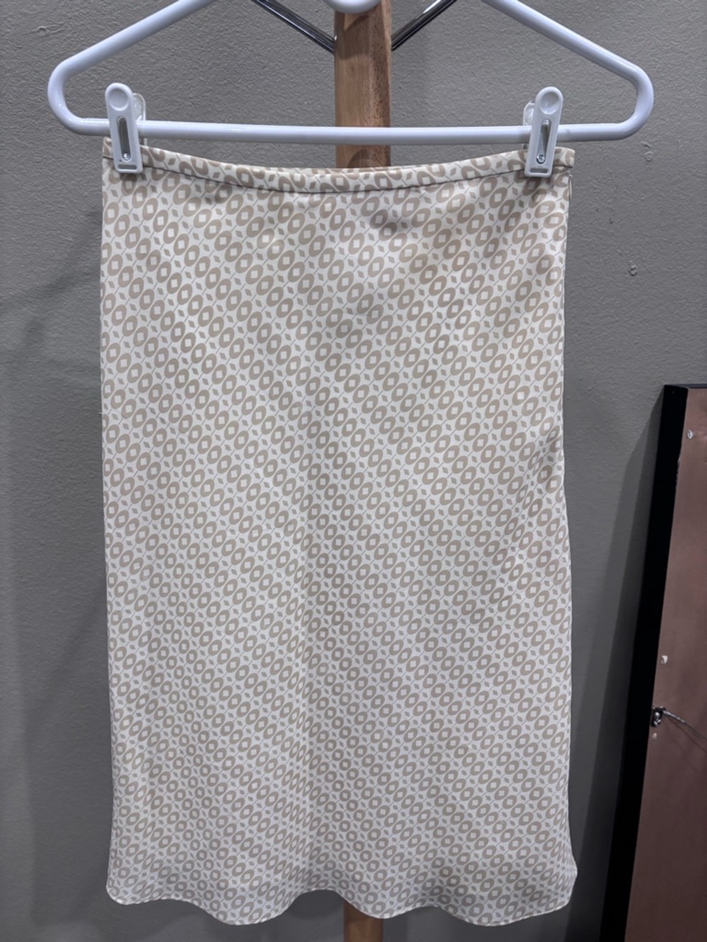 Cream Printed Pencil Skirt with geometric pattern